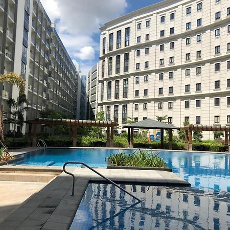 Robles' Unit At 81 Newport Boulevard Manila Luaran gambar