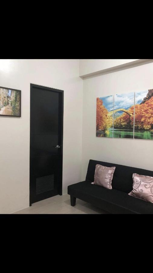 Robles' Unit At 81 Newport Boulevard Manila Luaran gambar