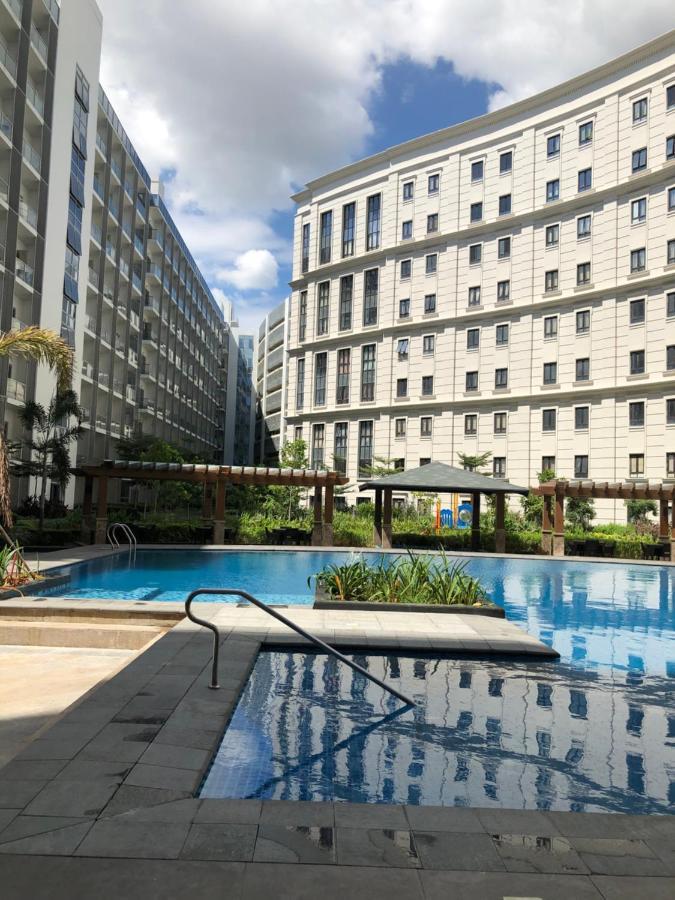 Robles' Unit At 81 Newport Boulevard Manila Luaran gambar